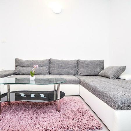Luxury Apartments Boduja Sukosan Bagian luar foto