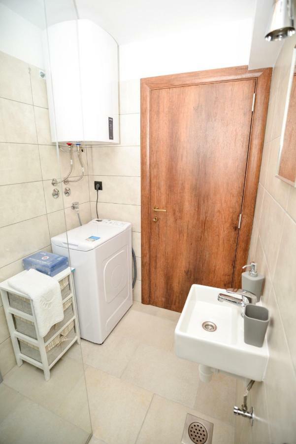 Luxury Apartments Boduja Sukosan Bagian luar foto
