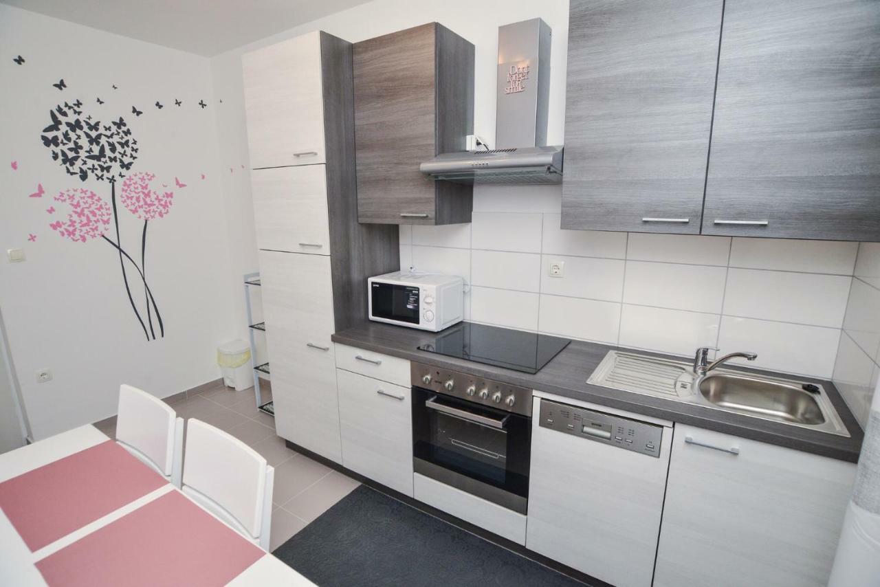 Luxury Apartments Boduja Sukosan Bagian luar foto